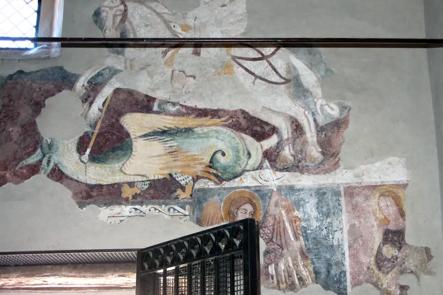 Gli affreschi trecenteschi di Nostra Signora de Sos Regnos Altos a Bosa, con san Giorgio e il drago