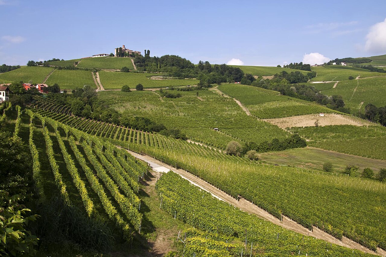15 borghi da visitare in Langhe Monferrato Roero